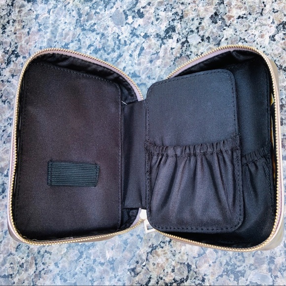 โค๏ธ EVER NEW Rose Gold zipped travel case - Picture 5 of 12